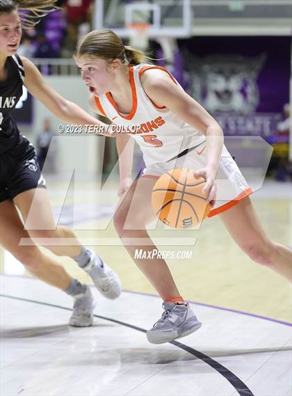 Thumbnail 3 in Syracuse vs. Skyridge (UHSAA 6A Quarterfinal) photogallery.