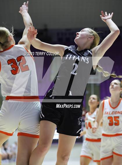 Thumbnail 2 in Syracuse vs. Skyridge (UHSAA 6A Quarterfinal) photogallery.