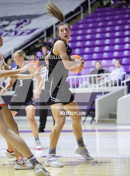 Thumbnail 1 in Syracuse vs. Skyridge (UHSAA 6A Quarterfinal) photogallery.
