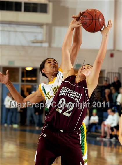 Thumbnail 2 in St. Joseph vs. Independence (CIF State D3 SoCal Playoffs) photogallery.