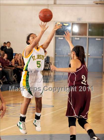 Thumbnail 3 in St. Joseph vs. Independence (CIF State D3 SoCal Playoffs) photogallery.