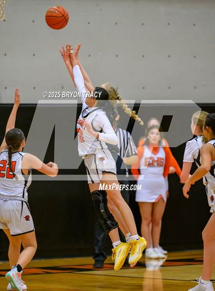 Thumbnail 2 in Cheyenne Wells @ Elkhart photogallery.