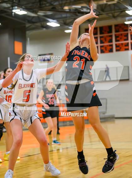 Thumbnail 1 in Cheyenne Wells @ Elkhart photogallery.