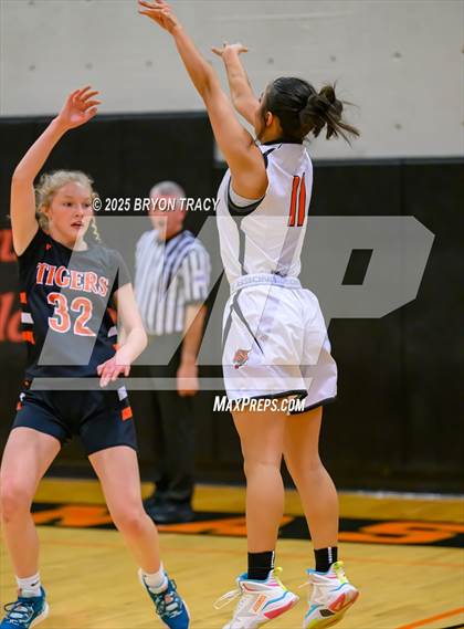 Thumbnail 2 in Cheyenne Wells @ Elkhart photogallery.