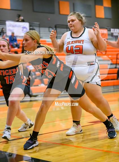 Thumbnail 3 in Cheyenne Wells @ Elkhart photogallery.