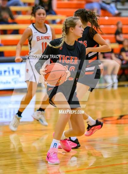 Thumbnail 1 in Cheyenne Wells @ Elkhart photogallery.