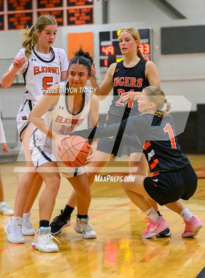 Thumbnail 1 in Cheyenne Wells @ Elkhart photogallery.