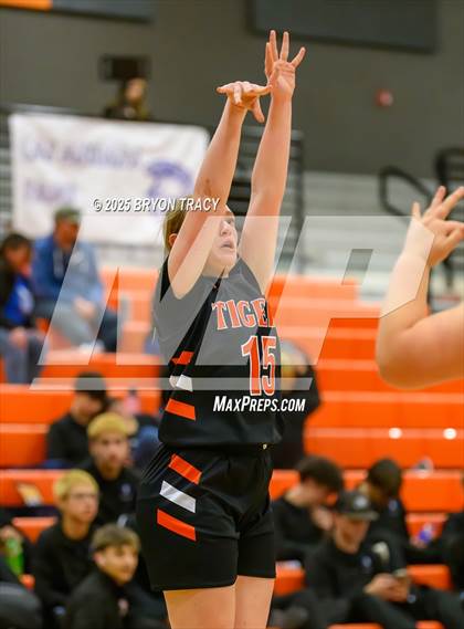 Thumbnail 3 in Cheyenne Wells @ Elkhart photogallery.