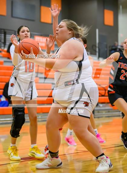 Thumbnail 2 in Cheyenne Wells @ Elkhart photogallery.