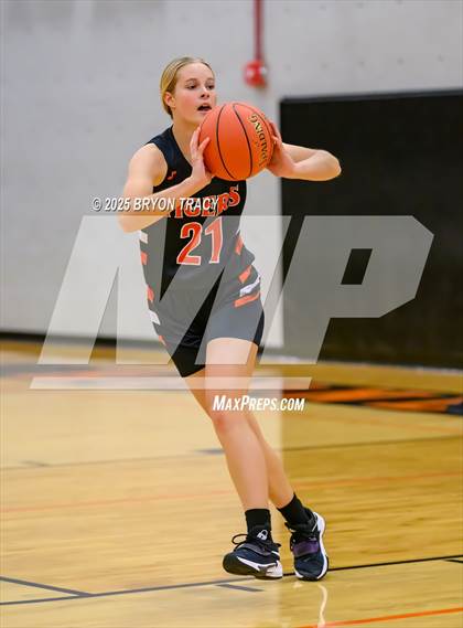 Thumbnail 2 in Cheyenne Wells @ Elkhart photogallery.