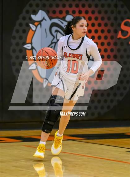 Thumbnail 3 in Cheyenne Wells @ Elkhart photogallery.