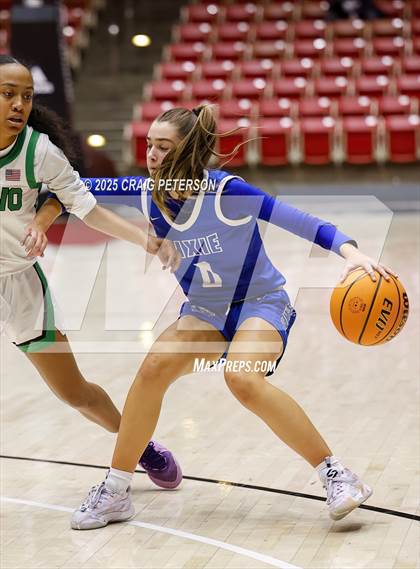 Thumbnail 1 in Dixie vs. Provo (UHSAA 4A Quarterfinal) photogallery.