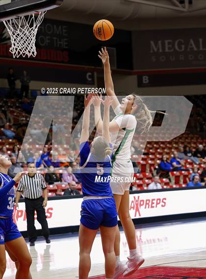 Thumbnail 1 in Dixie vs. Provo (UHSAA 4A Quarterfinal) photogallery.
