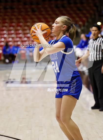 Thumbnail 1 in Dixie vs. Provo (UHSAA 4A Quarterfinal) photogallery.