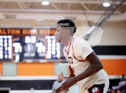 Thumbnail 3 in Lamar vs Haltom photogallery.