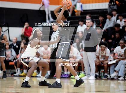 Thumbnail 2 in Lamar vs Haltom photogallery.