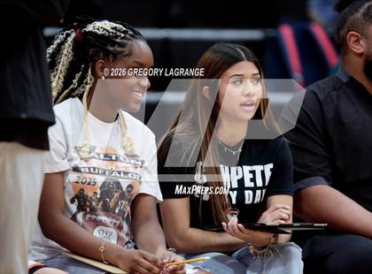 Thumbnail 3 in Lamar vs Haltom photogallery.