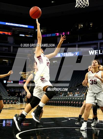 Thumbnail 3 in Whitney vs Del Oro @ Golden 1 Center photogallery.