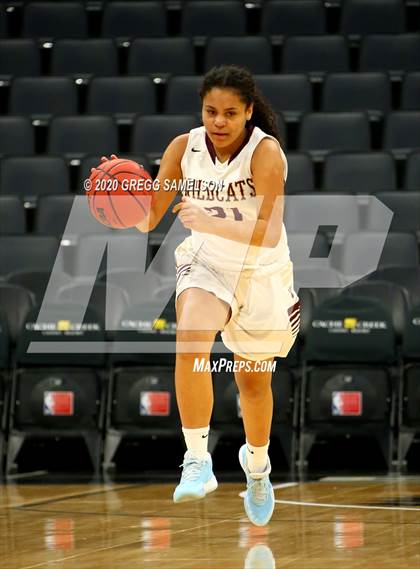 Thumbnail 1 in Whitney vs Del Oro @ Golden 1 Center photogallery.