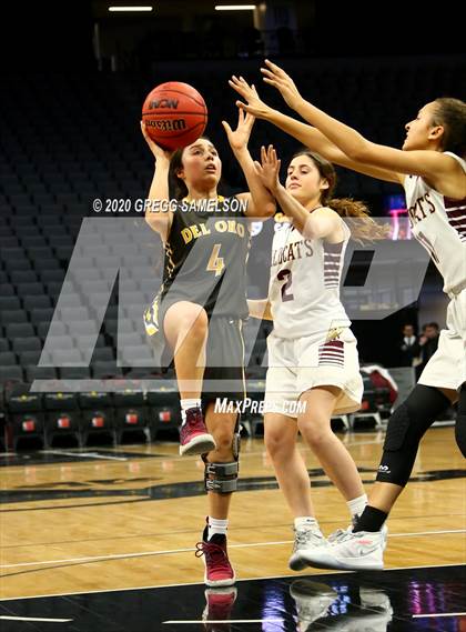 Thumbnail 1 in Whitney vs Del Oro @ Golden 1 Center photogallery.