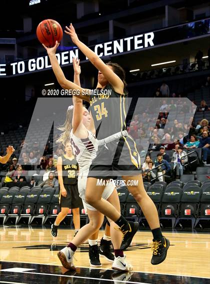 Thumbnail 1 in Whitney vs Del Oro @ Golden 1 Center photogallery.