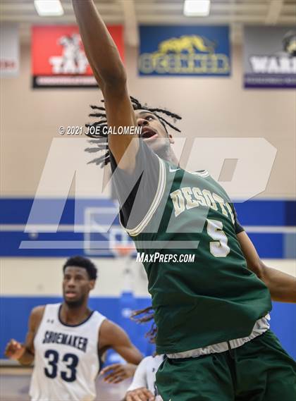 Thumbnail 3 in Killeen vs Desoto (Spurs High School Showcase) photogallery.