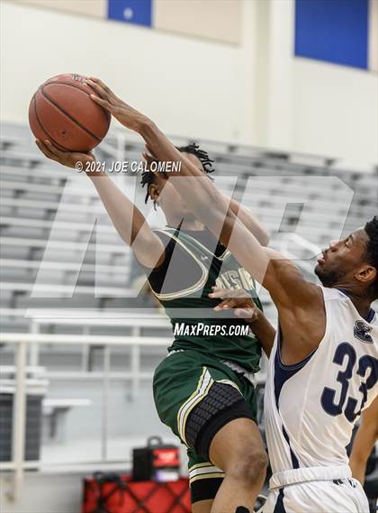 Thumbnail 3 in Killeen vs Desoto (Spurs High School Showcase) photogallery.