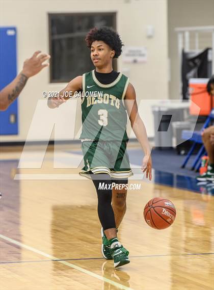Thumbnail 1 in Killeen vs Desoto (Spurs High School Showcase) photogallery.
