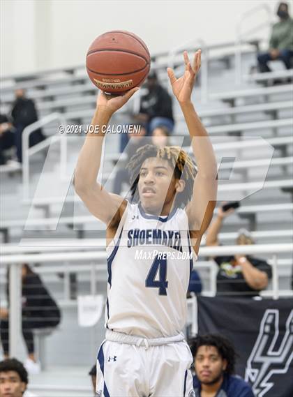 Thumbnail 2 in Killeen vs Desoto (Spurs High School Showcase) photogallery.