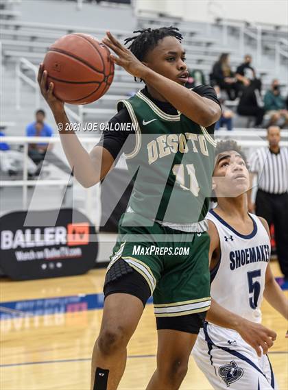 Thumbnail 2 in Killeen vs Desoto (Spurs High School Showcase) photogallery.