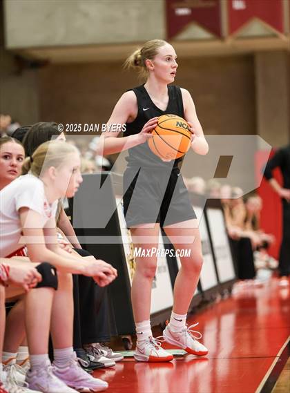 Thumbnail 2 in Wiggins vs. Centauri (CHSAA 3A Great 8) photogallery.