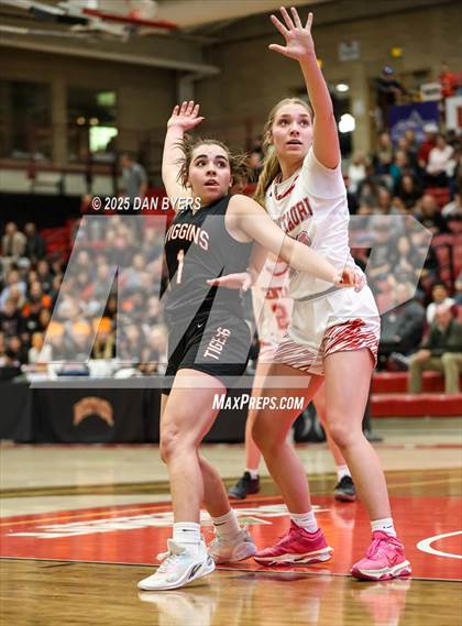 Thumbnail 2 in Wiggins vs. Centauri (CHSAA 3A Great 8) photogallery.