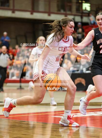 Thumbnail 1 in Wiggins vs. Centauri (CHSAA 3A Great 8) photogallery.