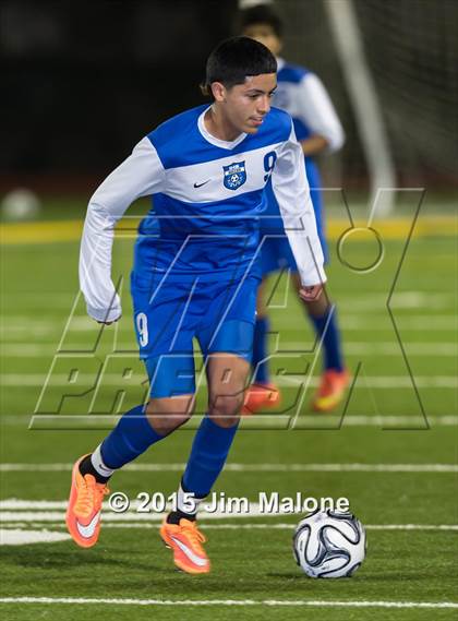 Thumbnail 2 in Irvington @ Moreau Catholic photogallery.