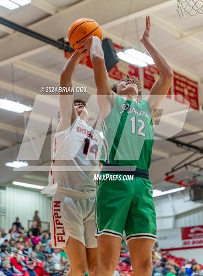 Thumbnail 3 in Yellville-Summit @ Flippin photogallery.
