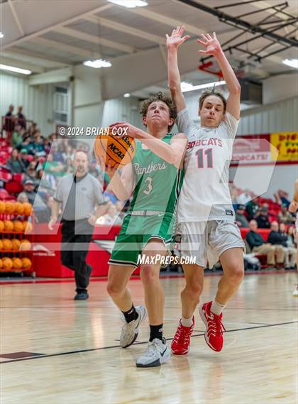 Thumbnail 3 in Yellville-Summit @ Flippin photogallery.