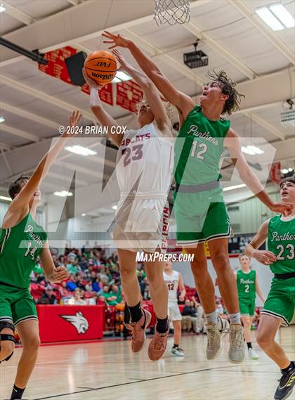 Thumbnail 2 in Yellville-Summit @ Flippin photogallery.