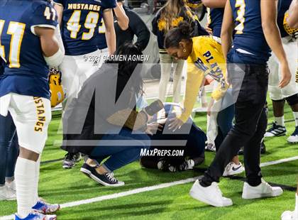 Thumbnail 1 in Klein Oak @ Cypress Ranch (UIL 6A D1 Bi-District Playoff) photogallery.