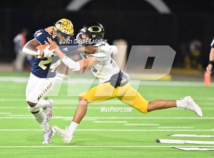 Thumbnail 2 in Klein Oak @ Cypress Ranch (UIL 6A D1 Bi-District Playoff) photogallery.