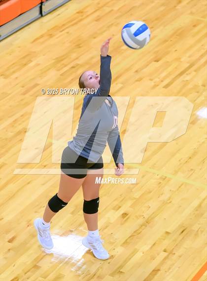 Thumbnail 2 in Sublette @ Syracuse photogallery.