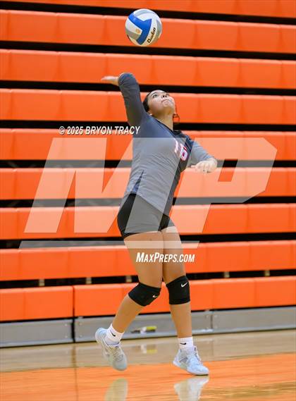 Thumbnail 2 in Sublette @ Syracuse photogallery.