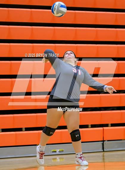 Thumbnail 3 in Sublette @ Syracuse photogallery.