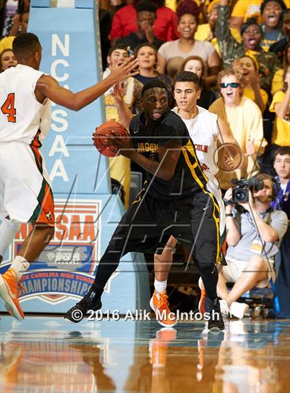 Thumbnail 2 in East Lincoln vs Farmville Central (NCHSAA 2A Final) photogallery.