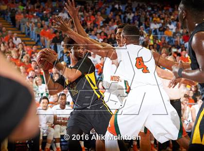 Thumbnail 2 in East Lincoln vs Farmville Central (NCHSAA 2A Final) photogallery.