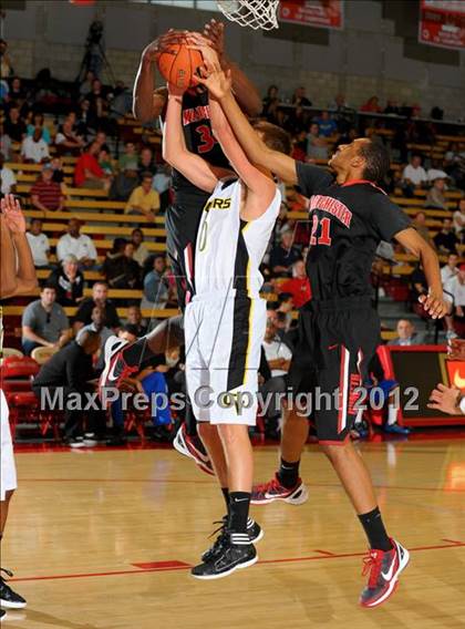 Thumbnail 3 in Westchester vs. Capistrano Valley (Nike Extravaganza) photogallery.