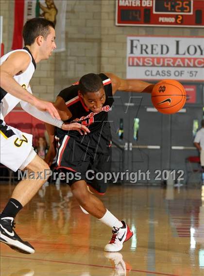 Thumbnail 2 in Westchester vs. Capistrano Valley (Nike Extravaganza) photogallery.