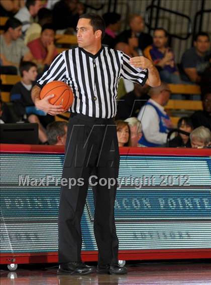 Thumbnail 3 in Westchester vs. Capistrano Valley (Nike Extravaganza) photogallery.