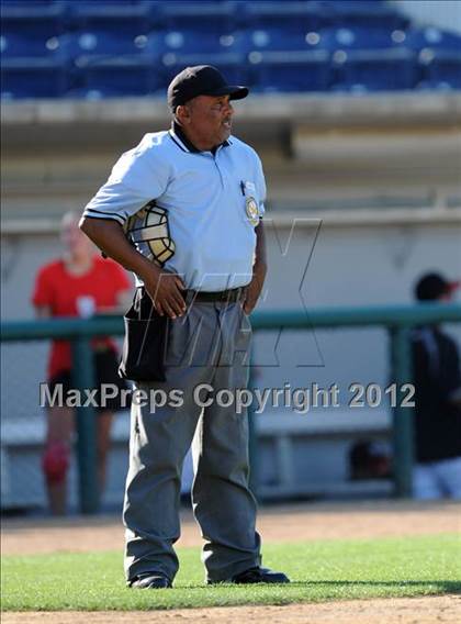 Thumbnail 1 in Glendora vs. Upland (Battle of the Baseline League) photogallery.