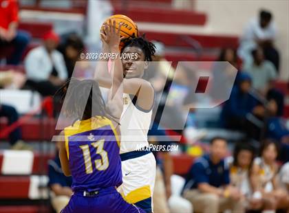 Thumbnail 1 in Jones County vs Eagle's Landing  photogallery.