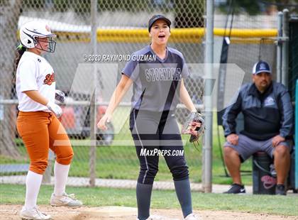 Thumbnail 1 in Stockdale vs. Selma photogallery.